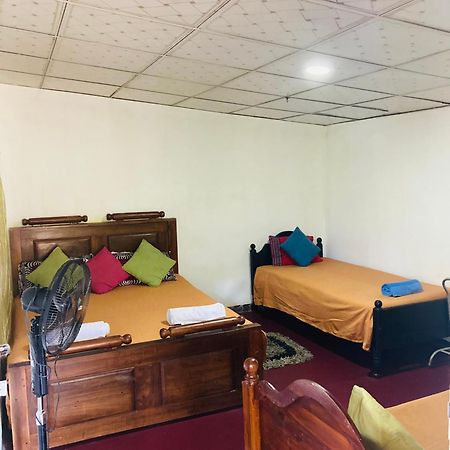 Malee Homestay Polonnaruwa Exteriör bild