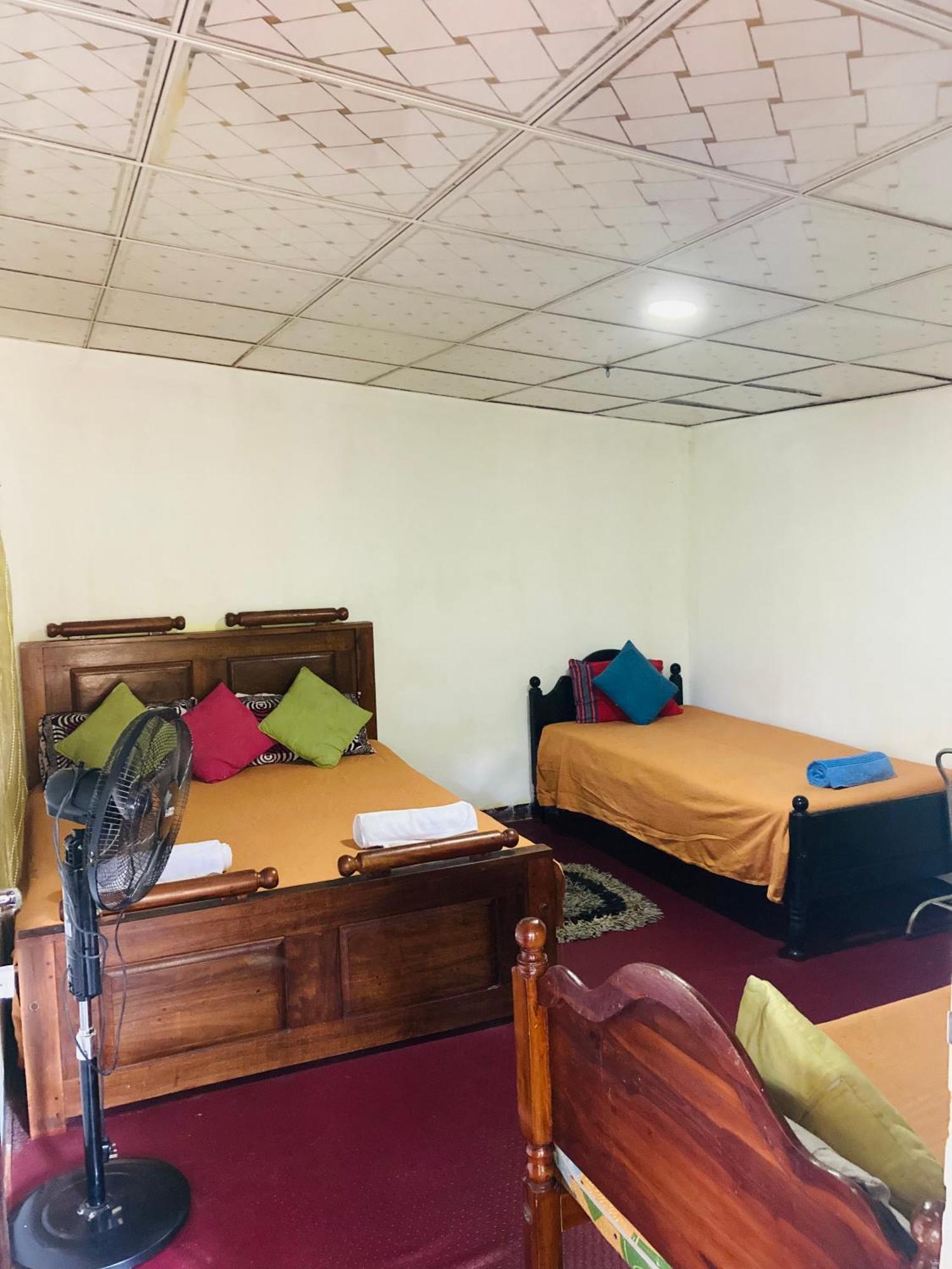 Malee Homestay Polonnaruwa Exteriör bild