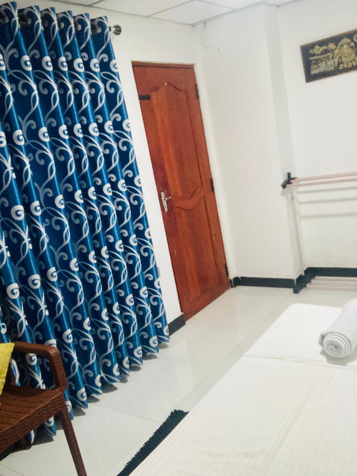 Malee Homestay Polonnaruwa Exteriör bild