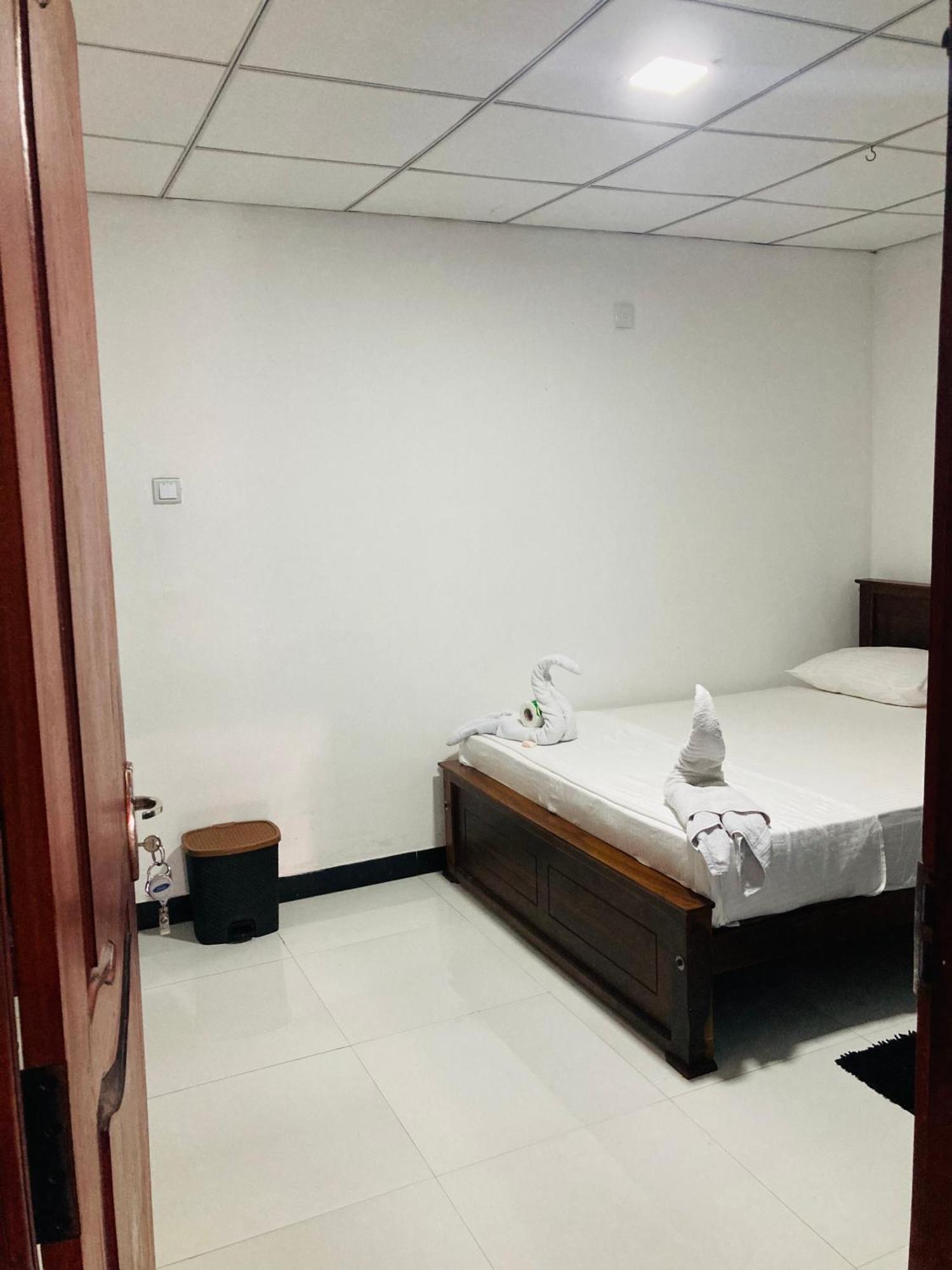 Malee Homestay Polonnaruwa Exteriör bild