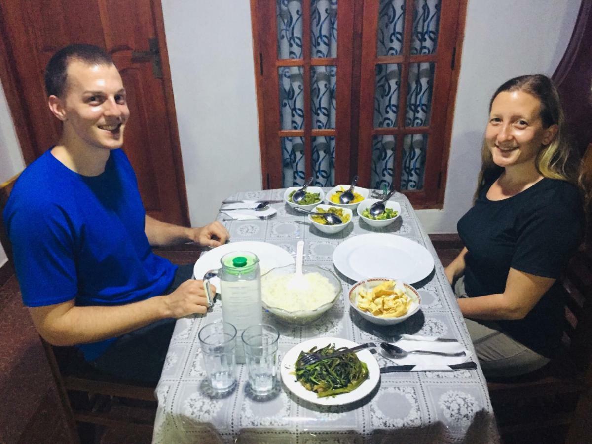 Malee Homestay Polonnaruwa Exteriör bild